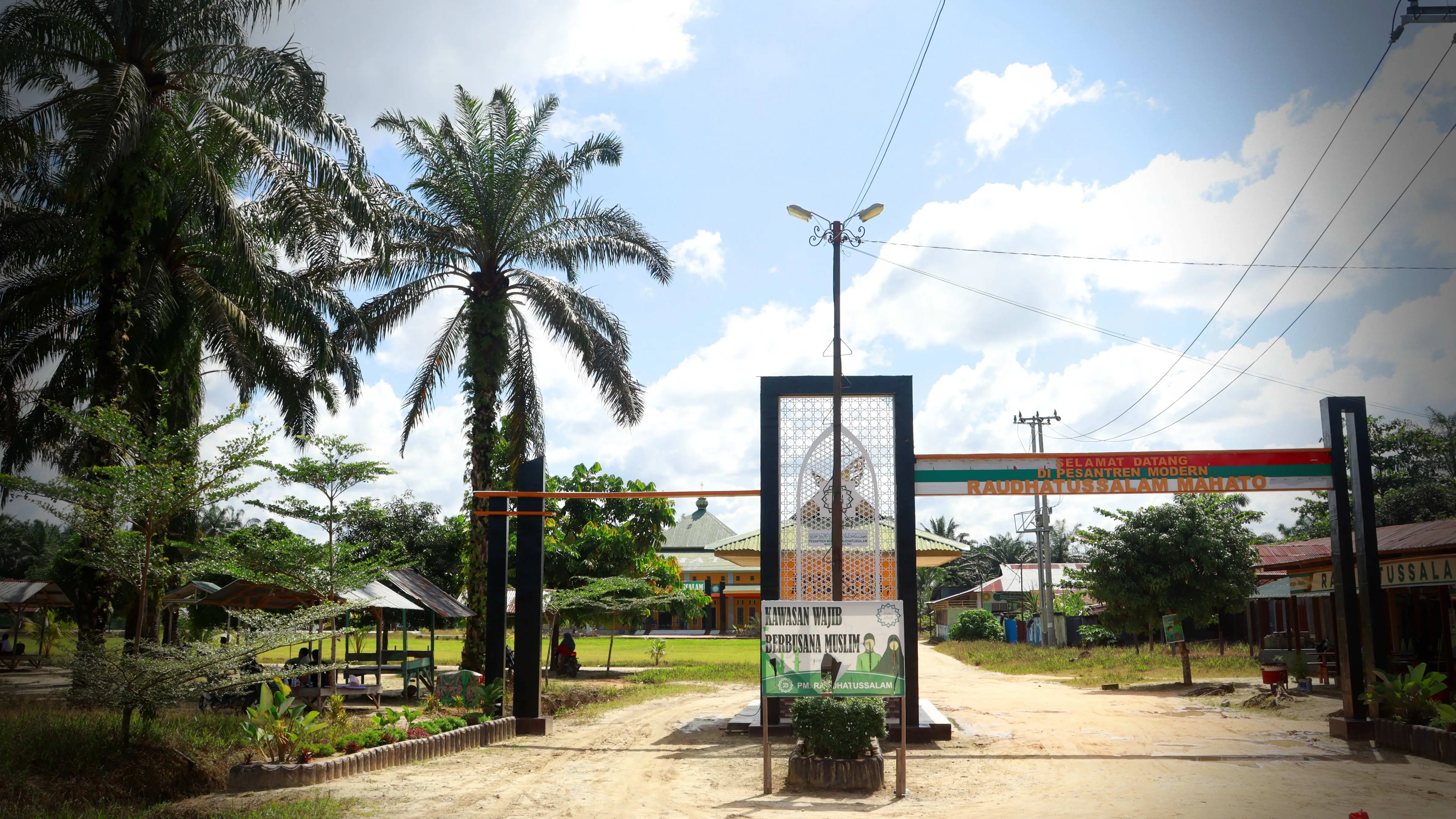 Gerbang Pesantren